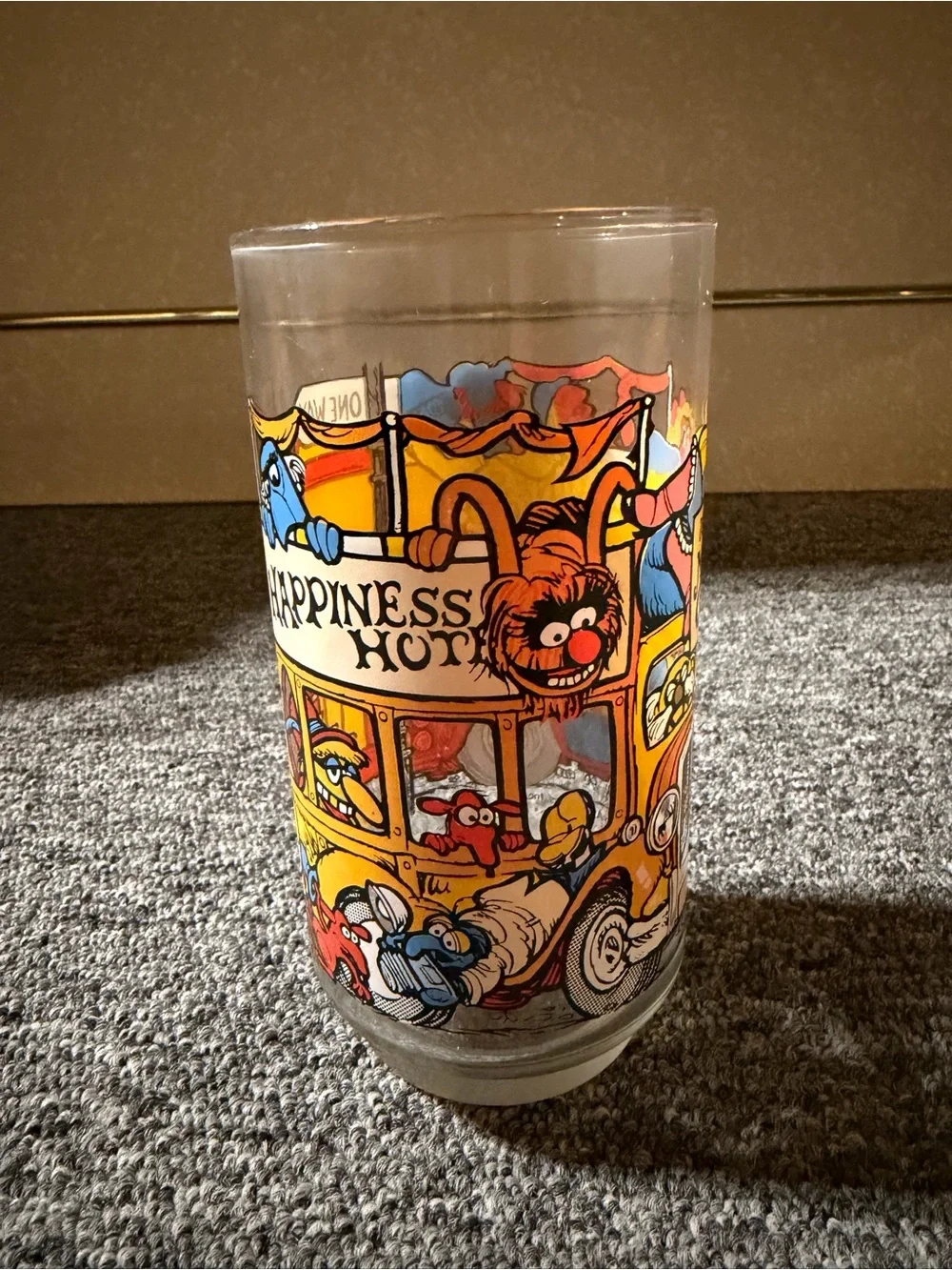 McDonalds The Muppets Happiness Hotel Cartoon Glass Vintage 1981